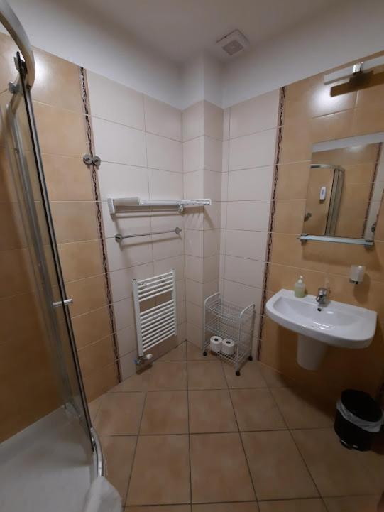Apartman Sienna Bešeňová Buitenkant foto