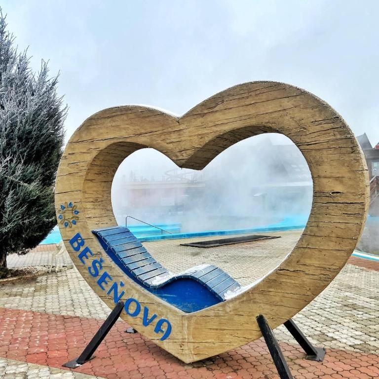 Apartman Sienna Bešeňová Buitenkant foto