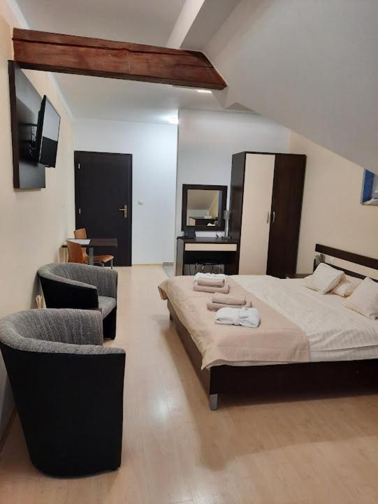 Apartman Sienna Bešeňová Buitenkant foto